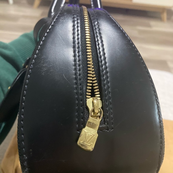 Vintage Authentic Louis Vuitton Jasmin Bag - Picture 14 of 15